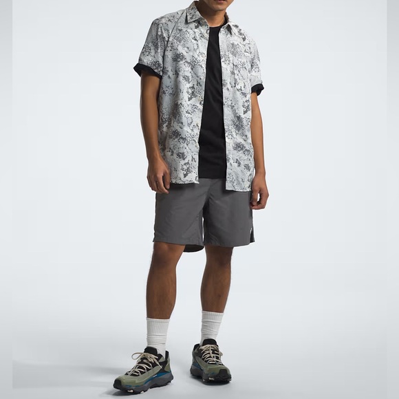 THE NORTH FACE MEN'S BAYTRAIL PATTERN SHIRT - Picture 1 of 3